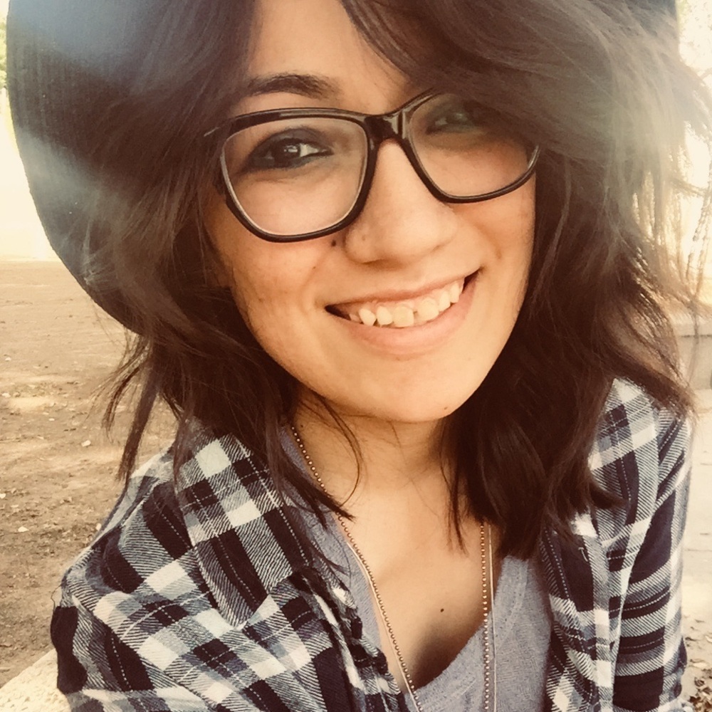 Meet your Posher, Amaris